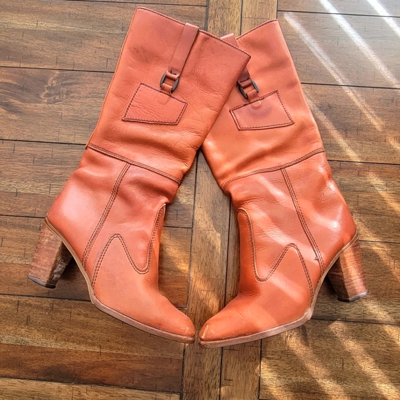 Source Unknown Shoes - SOLD 1970s Vintage Carmel Leather Knee High Heel Boots size 5 1/2 M